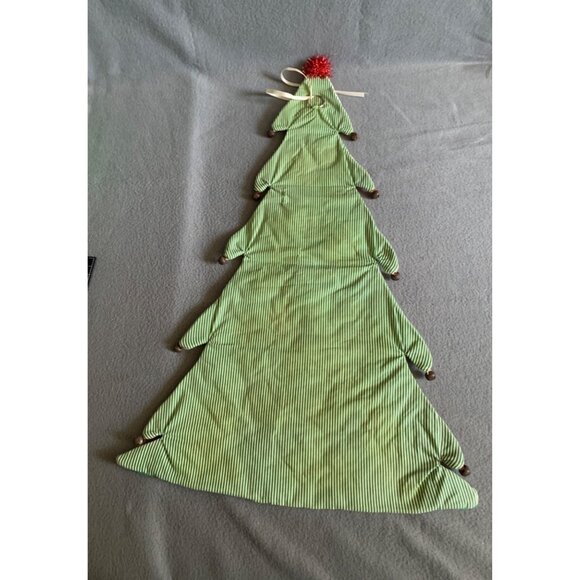 Quilted Patchwork Christmas Tree Wall Hanging With "Home For Christmas" Message - Picture 5 of 14